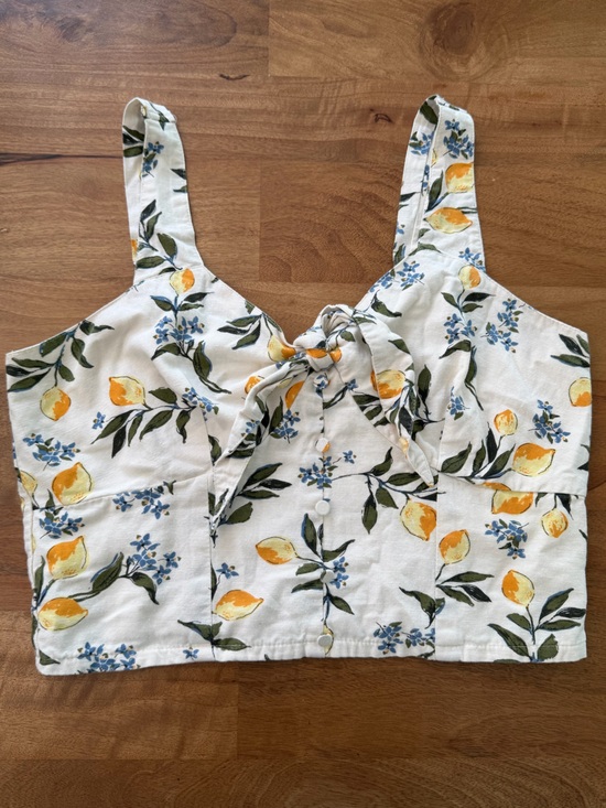 Midnight Sky Tops - Midnight Sky Lemon-Print Linen Blend Cropped Tank w/ Smocked Back - Large *EUC*